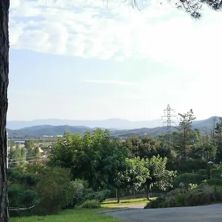 Avec Terrasse En Rez-de-jardin Dans Avec Piscine, Tennis Et Aire De Jeux Apartment